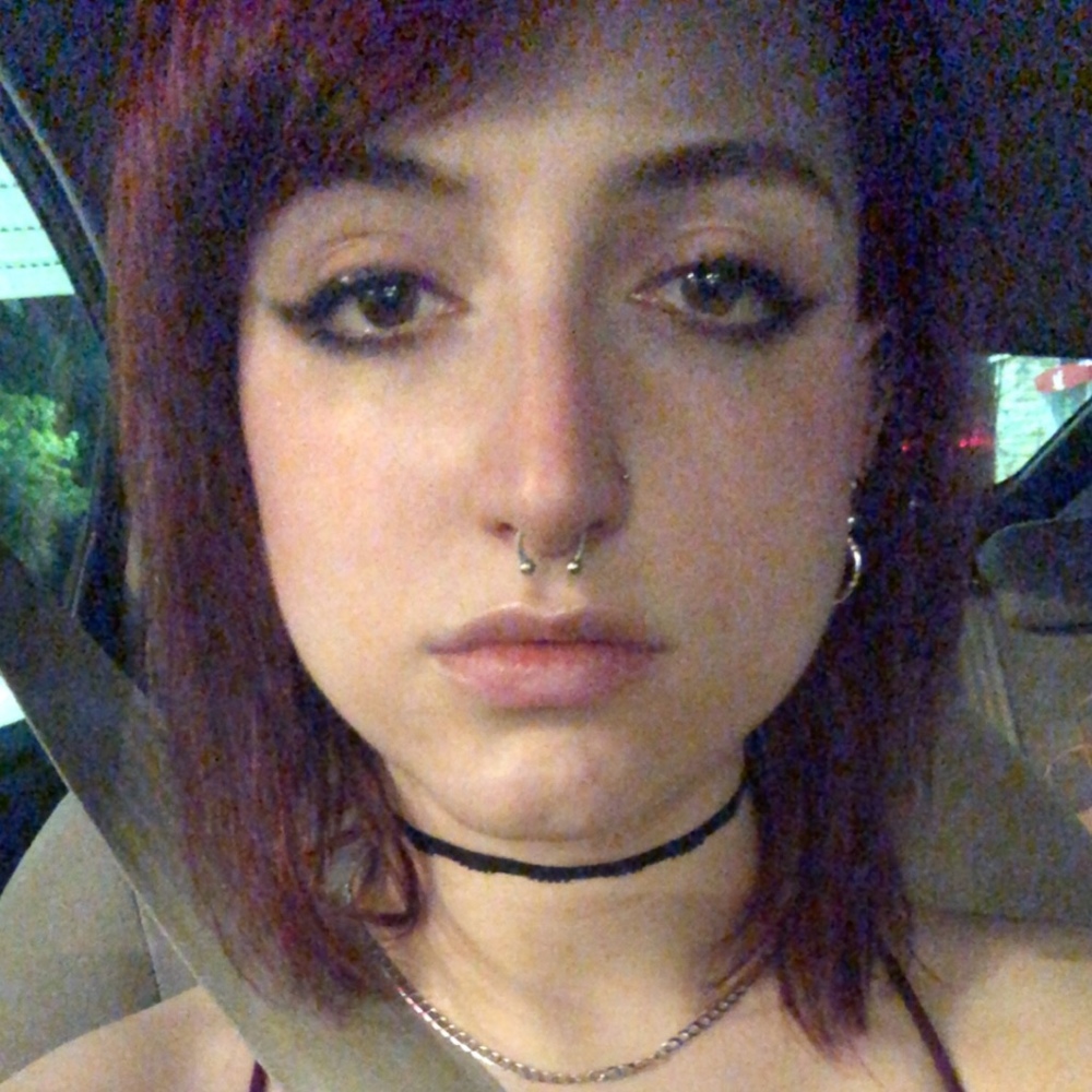 Meet your Posher, Eve